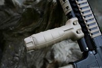 Vertical grip Tango Down 1.jpg